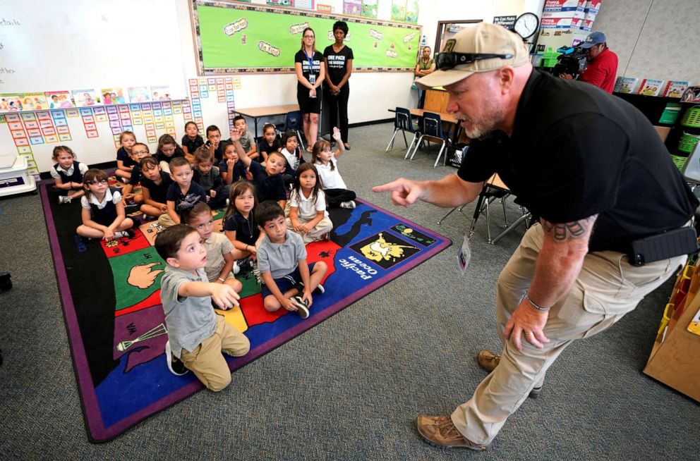 PHOTO: Joe Emery, TAC*ONE trainer and former Las Vegas police department sergeant, speaks to kindergarten students at Pinnacle Charter School during TAC*ONE training for an active shooter situation in a school in Thornton, Colorado, Aug. 29, 2019.