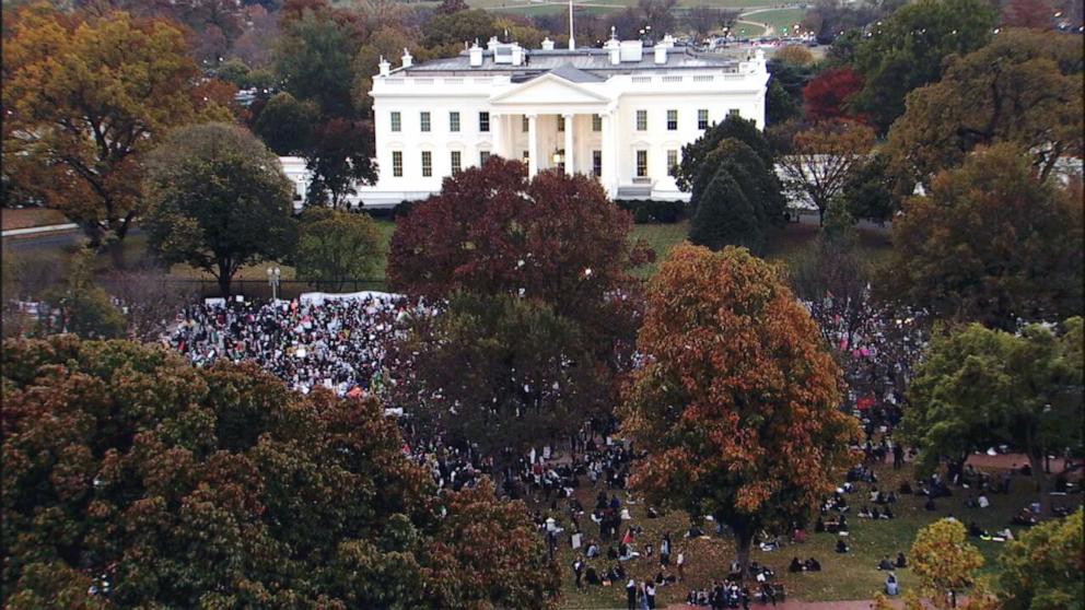 Thousands Of Protesters Gather In DC To Call For A Cease-fire In Gaza ...