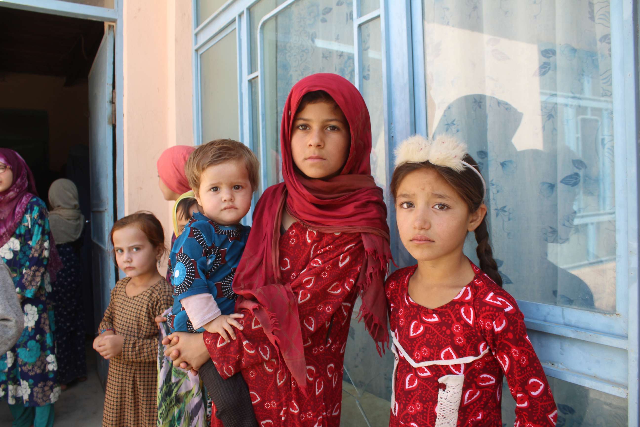 PHOTO: Children waits for measles vaccine shots Sept. 2, 2018.