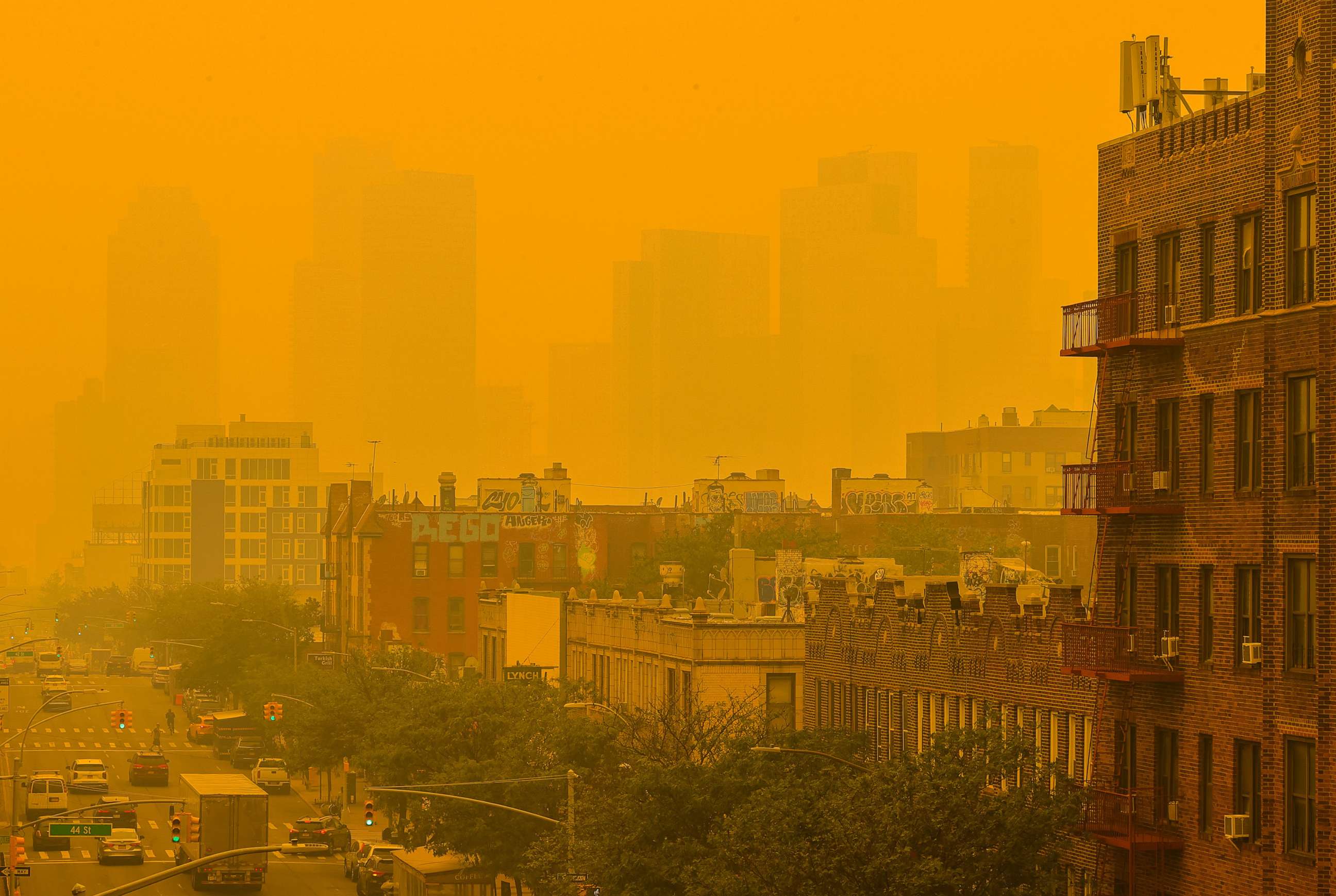 PHOTO: A view of the hazy city during bad air quality as smoke of Canadian wildfires brought in by wind in New York, June 7, 2023.