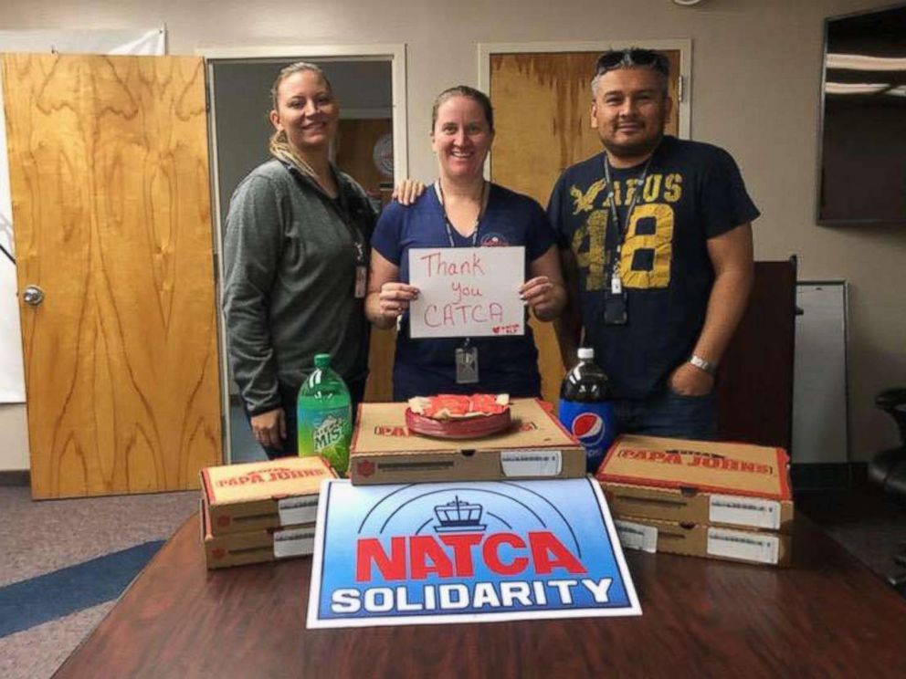 PHOTO: Air traffic controllers in El Paso, Texas were sent pizzas from their Canadian counterparts as part of a show of solidarity amid the ongoing U.S. government shutdown.