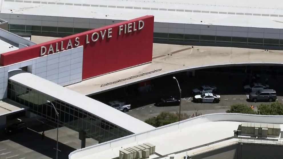 PHOTO: Dallas police respond to Dallas Love Field Airport on July 25, 2022.