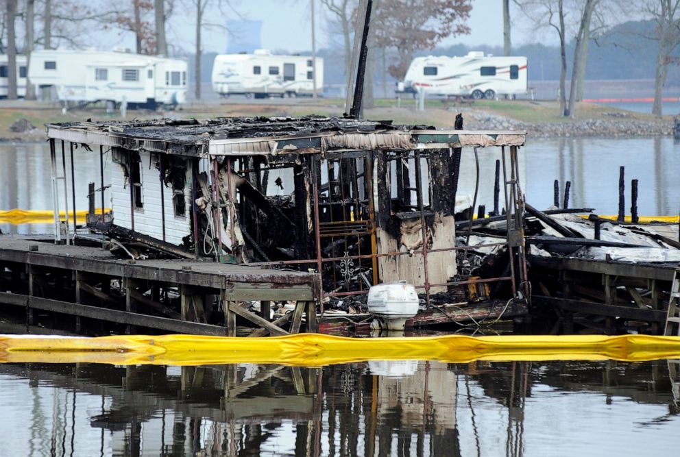 4 Children Among Those Killed In Massive Fire That Destroyed 35 Boats At Alabama Dock Abc News