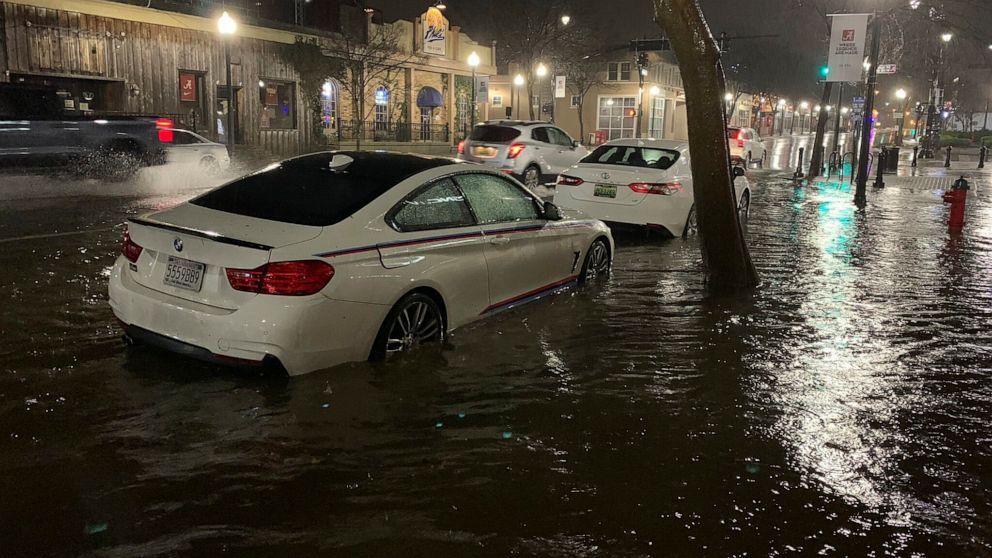2 dead as storm slams its way across country to East Coast - ABC News