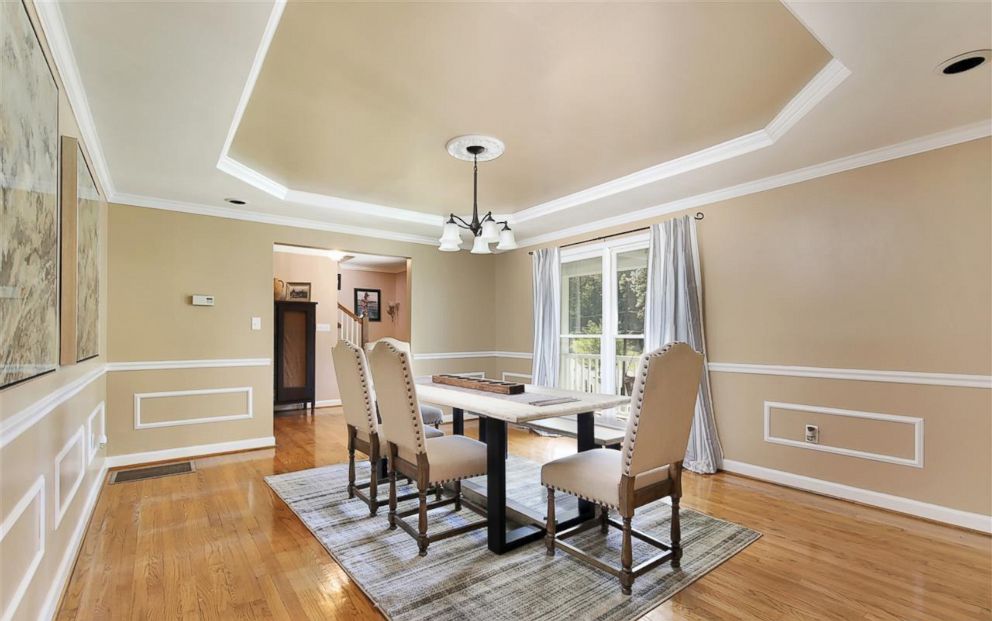 alabama-home-ht-03-jpo-180611_hpEmbed_8x5_992 alabama-home-ht-03-jpo-180611_hpEmbed_8x5_992 PHOTO: This four-bedroom manor in Leeds, Alabama, appraised at almost $350K, went up for sale on June 6, 2018, for $1. Alabama manor worth $350,000 listed for $1 alabama home ht 03 jpo 180611 hpEmbed 8x5 992
