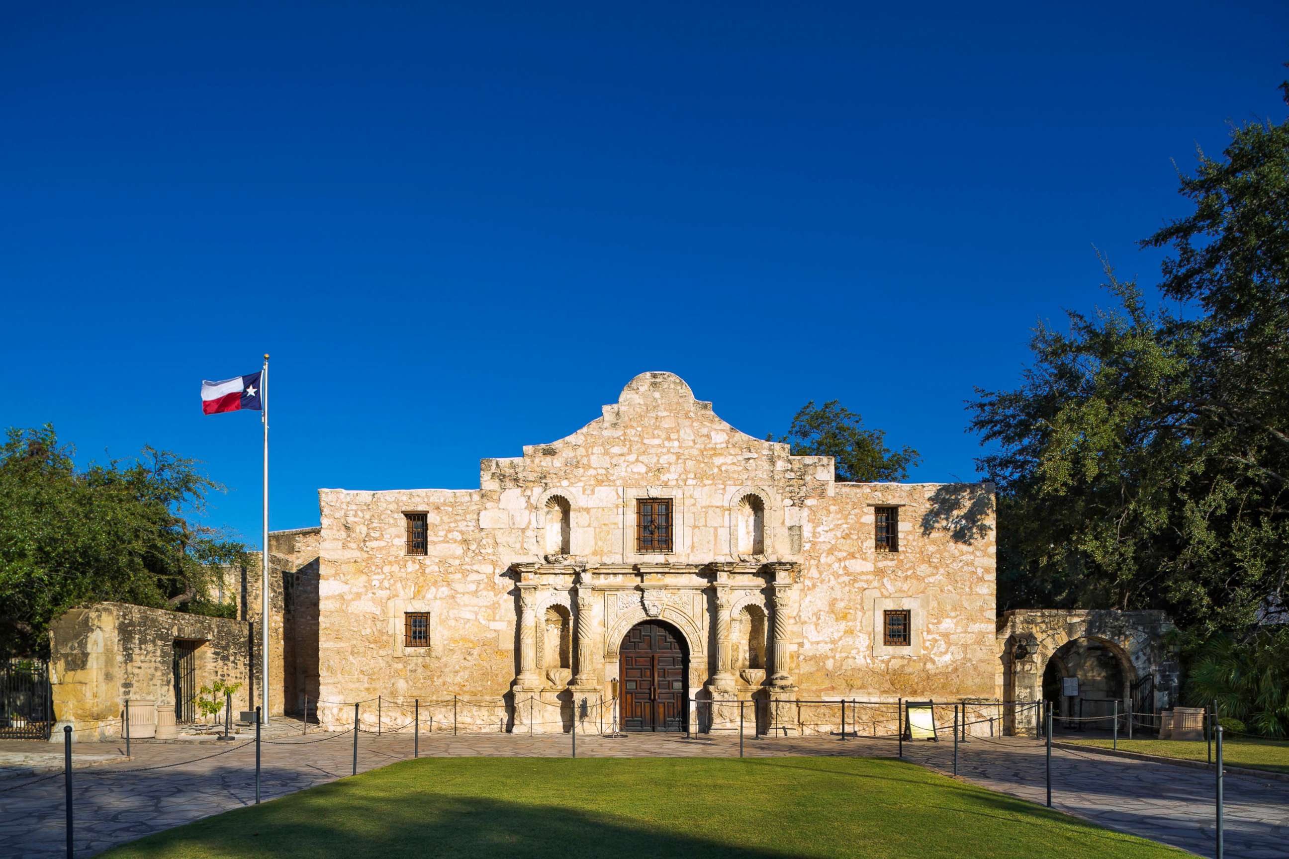 PHOTO: The Alamo in San Antonio, Texas. 