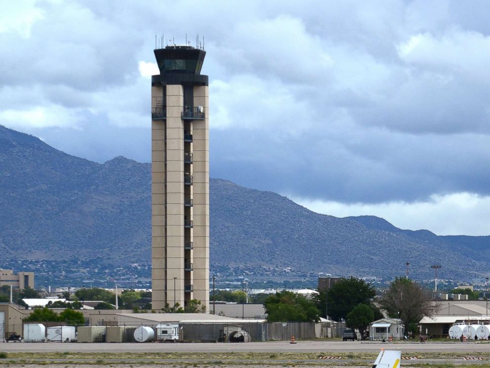 PHOTO: Air traffic control tower at the Albuquerque International Sunport in New Mexico, Sept. 22, 2014, in Albuquerque, N.M. 