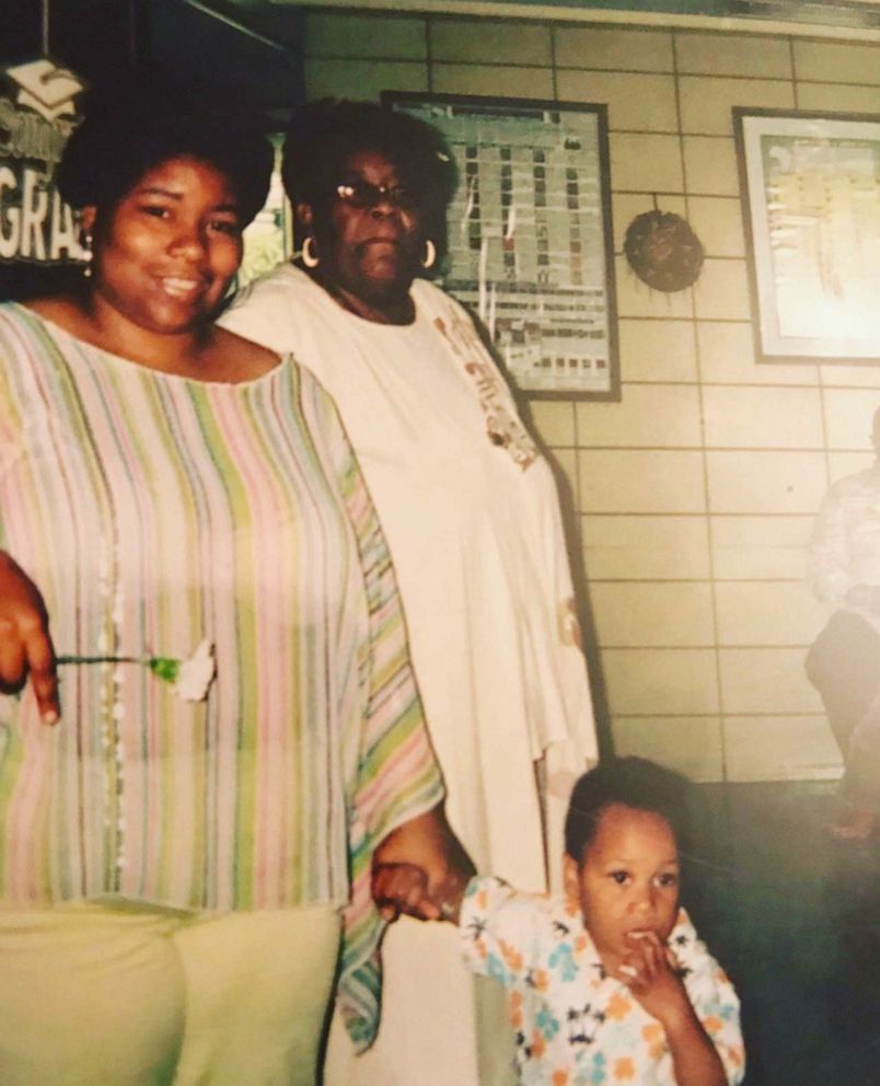 PHOTO: Alderwoman Jeanette Taylor (left) is pictured with her mother and one of her children.