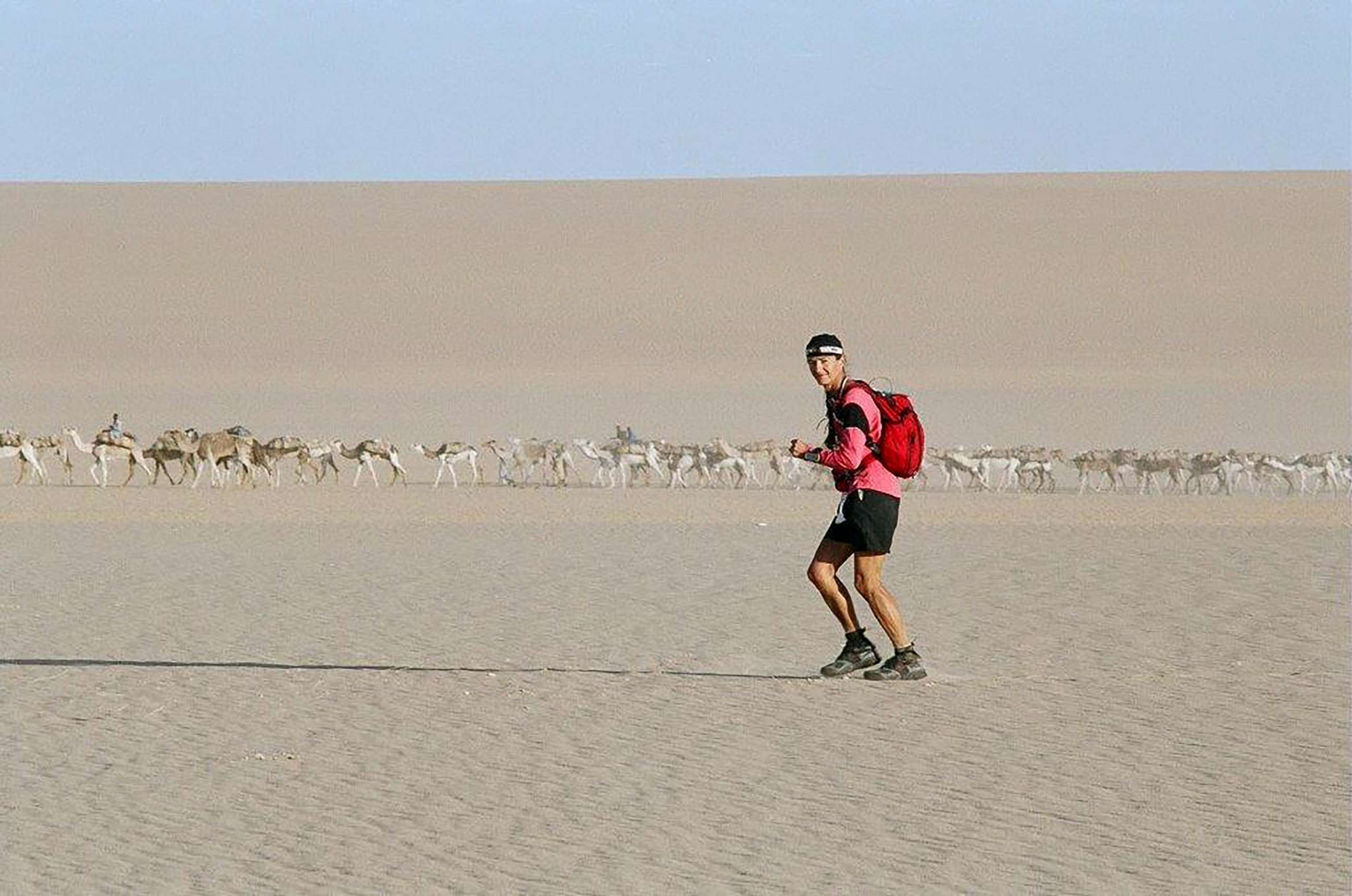 PHOTO: Alicja Barahona runs the 555km ultramarathon in Niger.