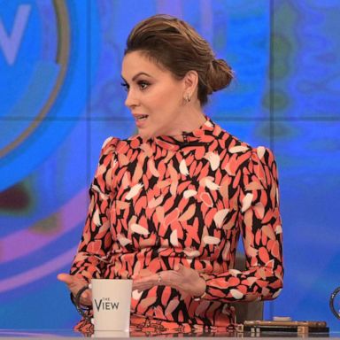 Alyssa Milano Lesbian Sex Scene - Alyssa Milano on sharing alleged sexual assault story 25 years later - ABC  News