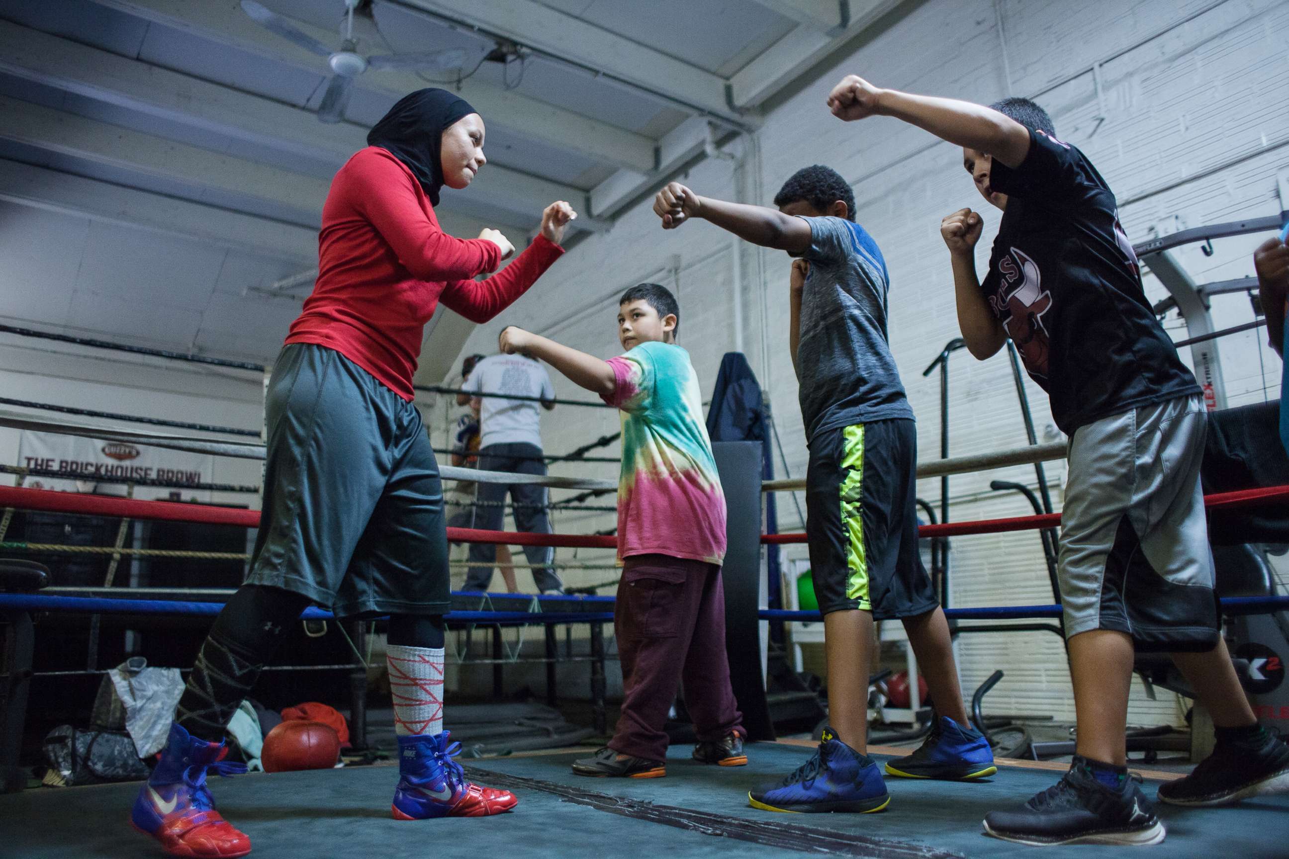 Muslim boxer battles to wear hijab while fighting Photos Image 21