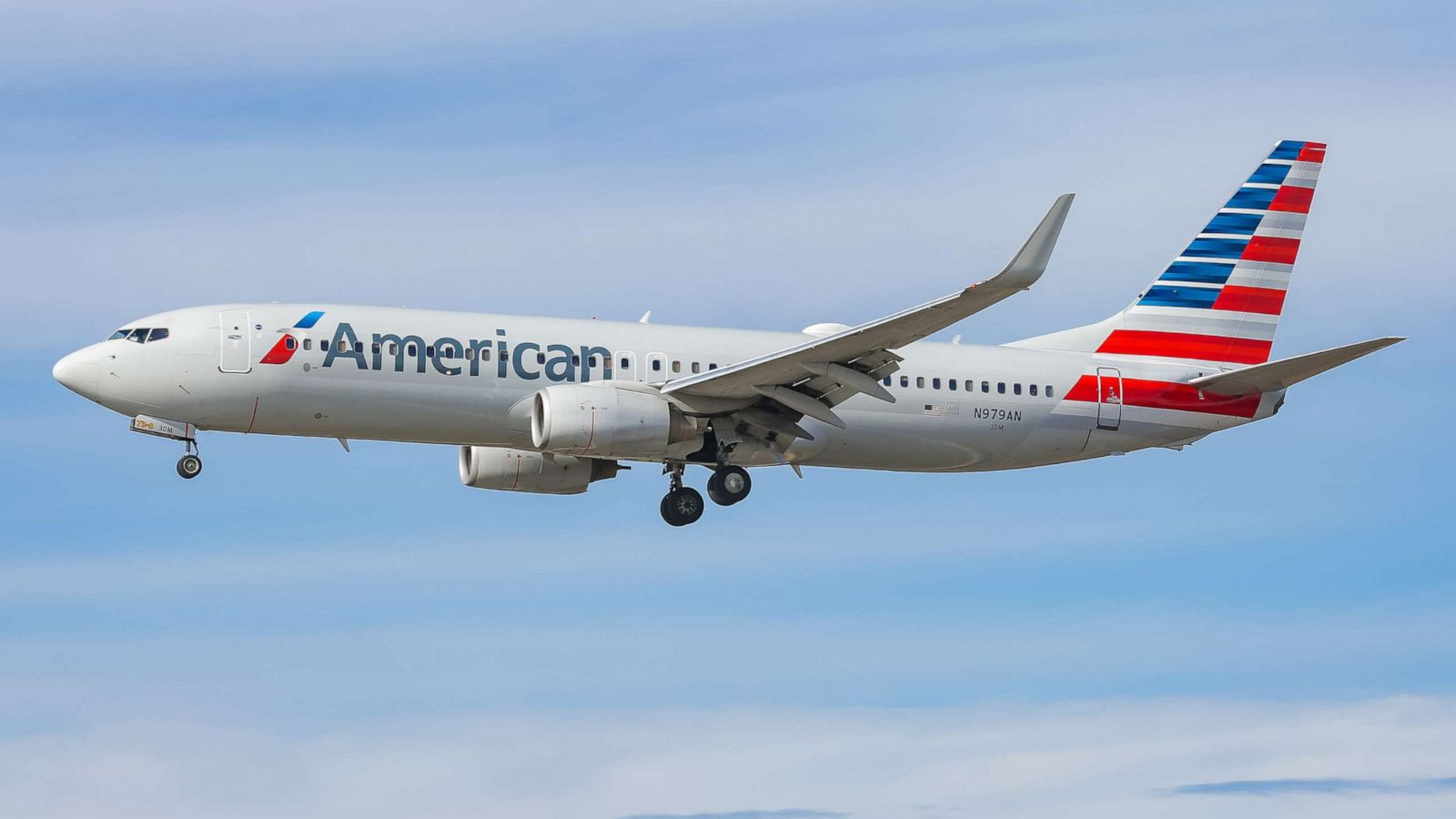 American Airlines now offering non-binary booking options for