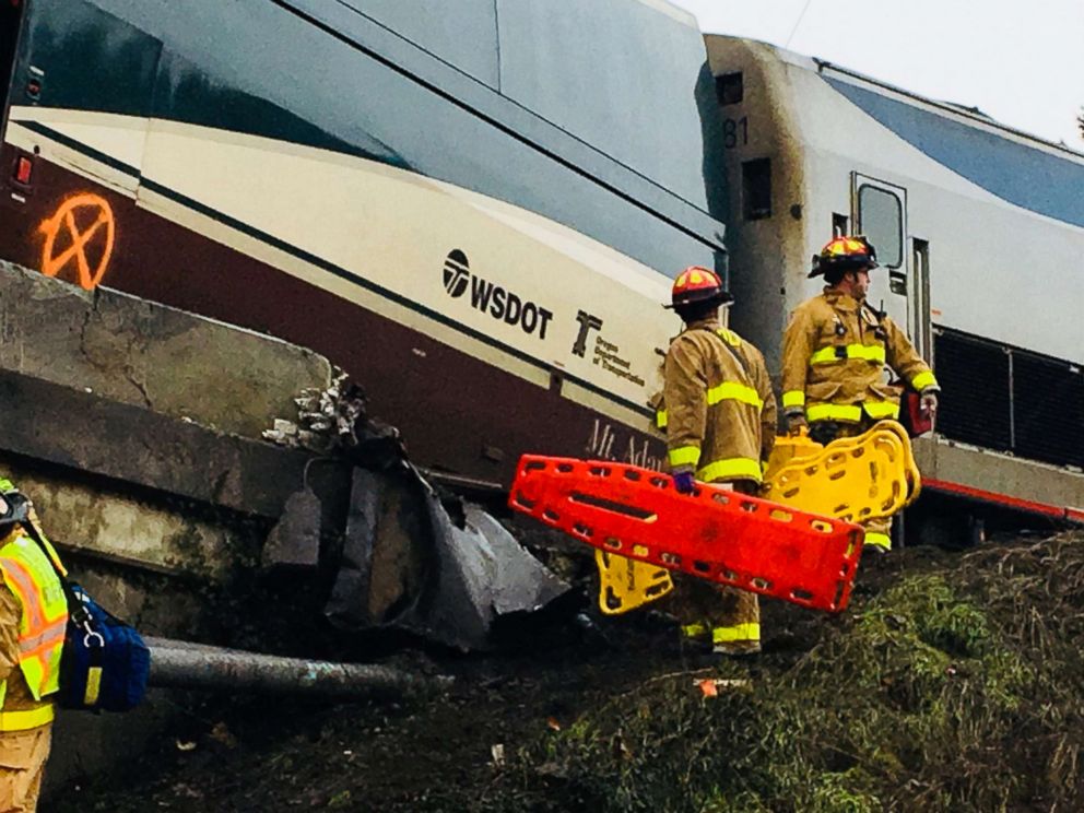 Passenger on derailed Amtrak train says 'everything was in slow motion ...