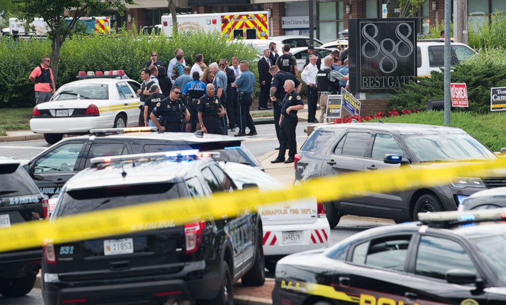 PHOTO: Police respond to a shooting at the offices of the Capital Gazette, a daily newspaper, in Annapolis, Md., June 28, 2018.