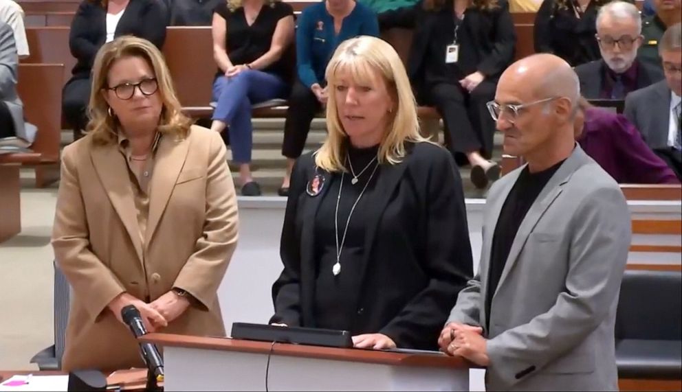 PHOTO: Annika Dworet speaks at the Nikolas Cruz hearing on Nov. 2, 2022.