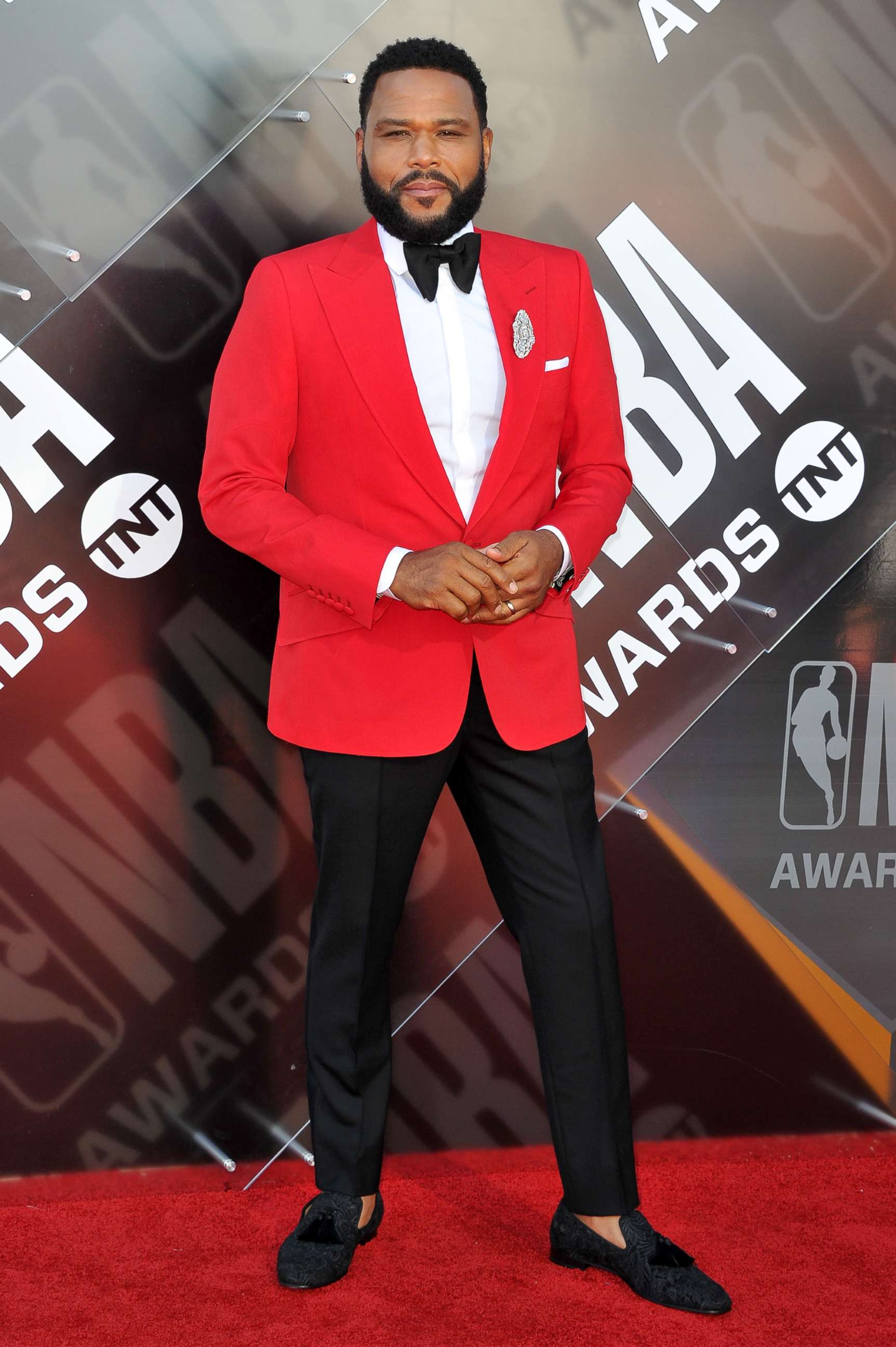 PHOTO: Anthony Anderson attends the 2018 NBA Awards Show at Barker Hangar on June 25, 2018 in Santa Monica, Calif.