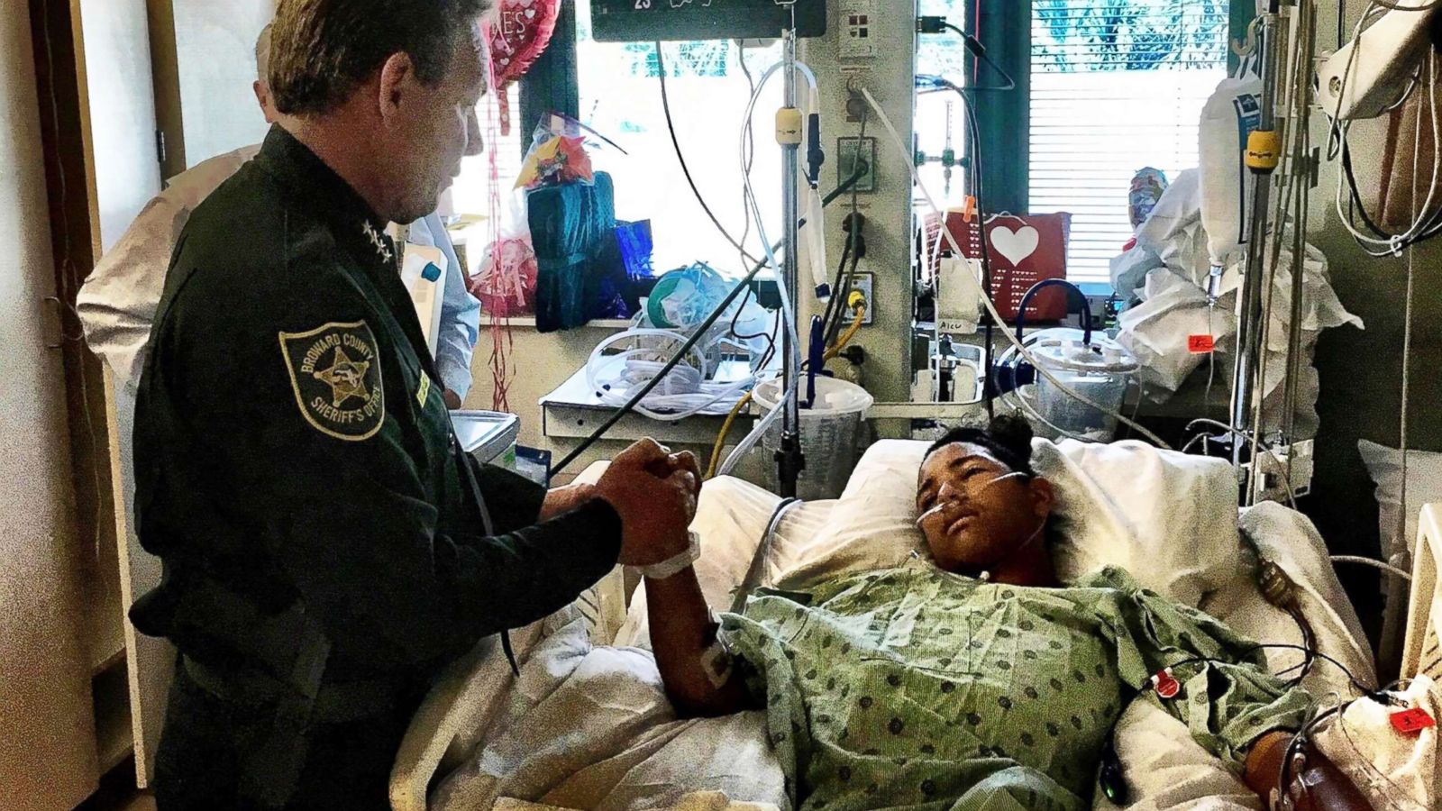 Survivor of Florida school shooting used his body as human shield to  protect classmates - ABC News