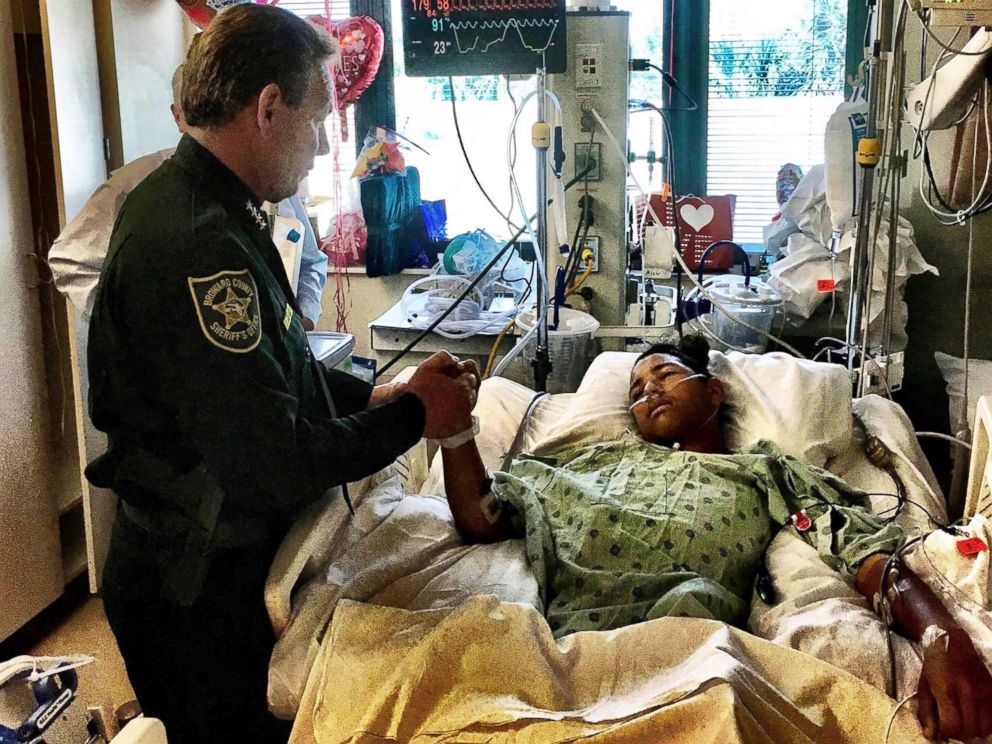 PHOTO: Sheriff Israel of Broward Sheriffs Office visits Anthony Borges, 15, in hospital on Feb. 18, 2018.