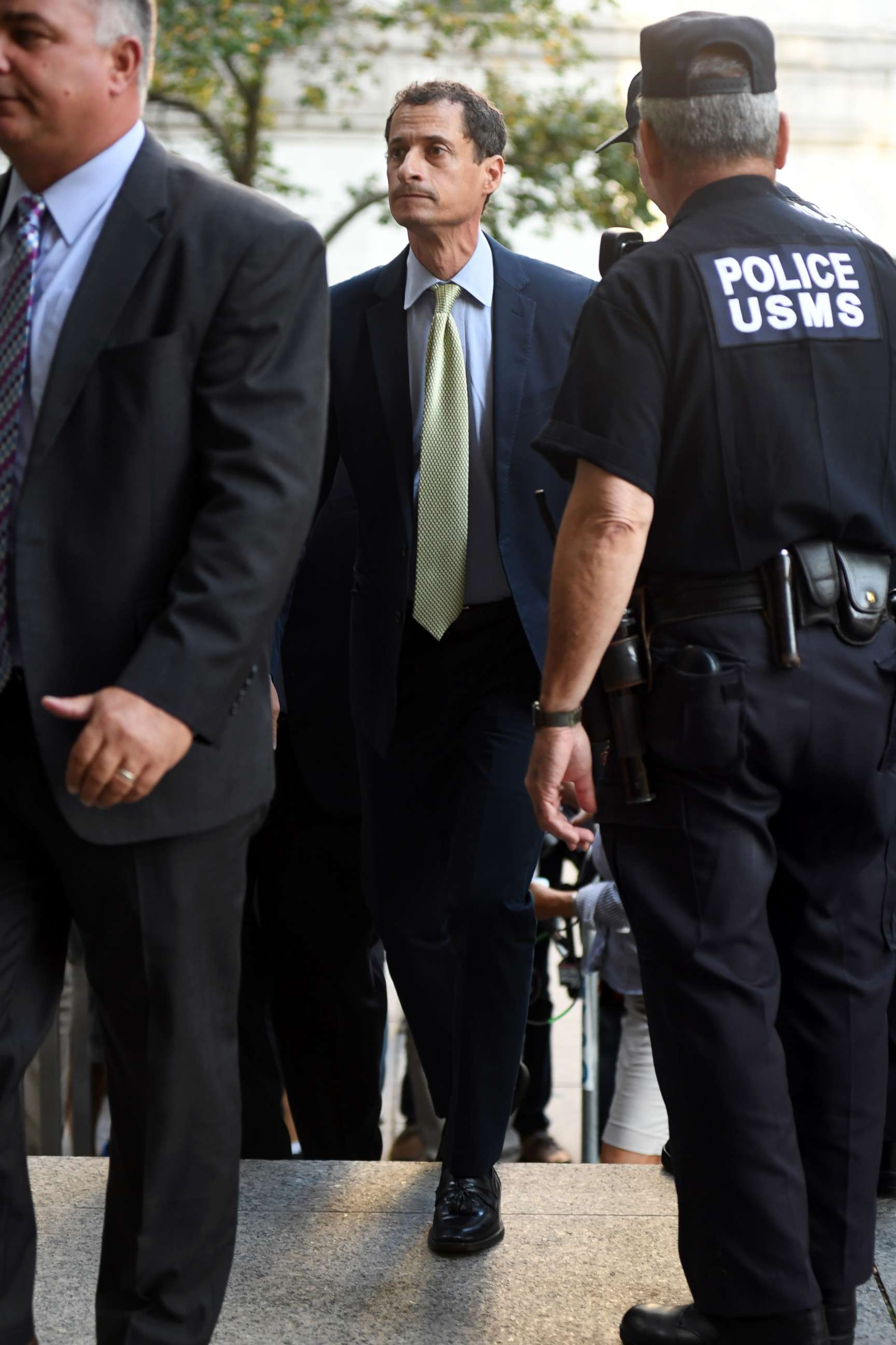 PHOTO: Anthony Weiner arrives at criminal court, Sept. 25, 2017, in New York City.