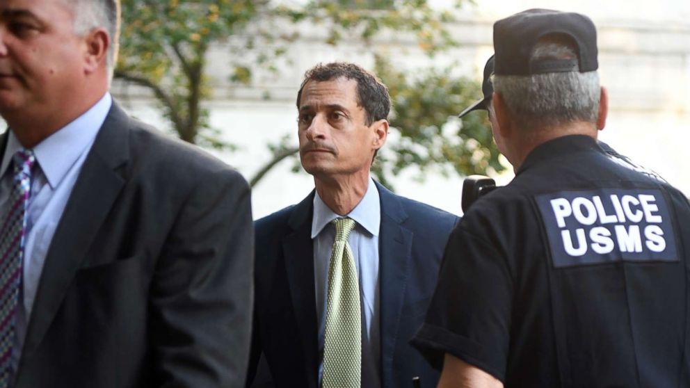 PHOTO: Anthony Weiner arrives at criminal court, Sept. 25, 2017, in New York City.