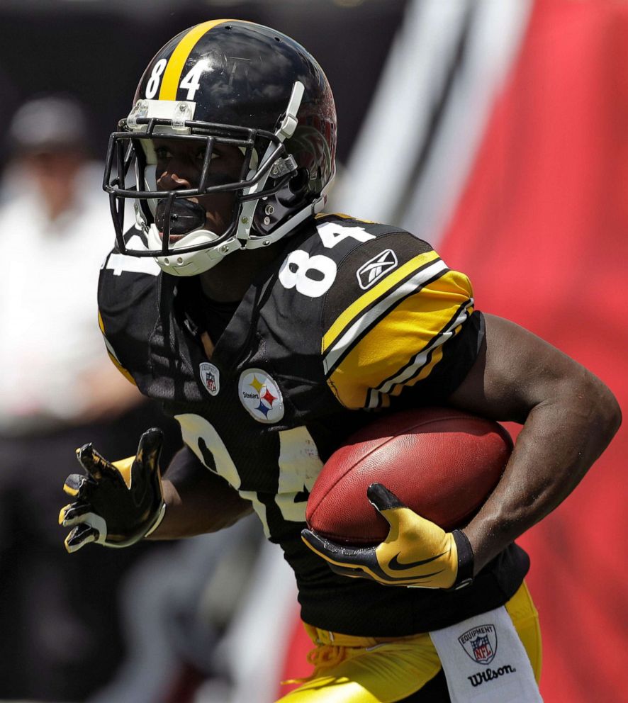 PHOTO: Pittsburgh Steelers wide receiver Antonio Brown against the Tampa Bay Buccaneers during an NFL football game, Sept. 26, 2010, in Tampa, Fla.