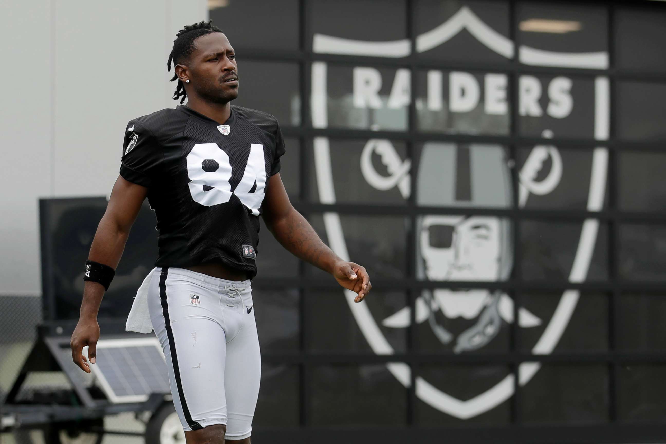 Antonio Brown's rise and fall from promising rookie to endless