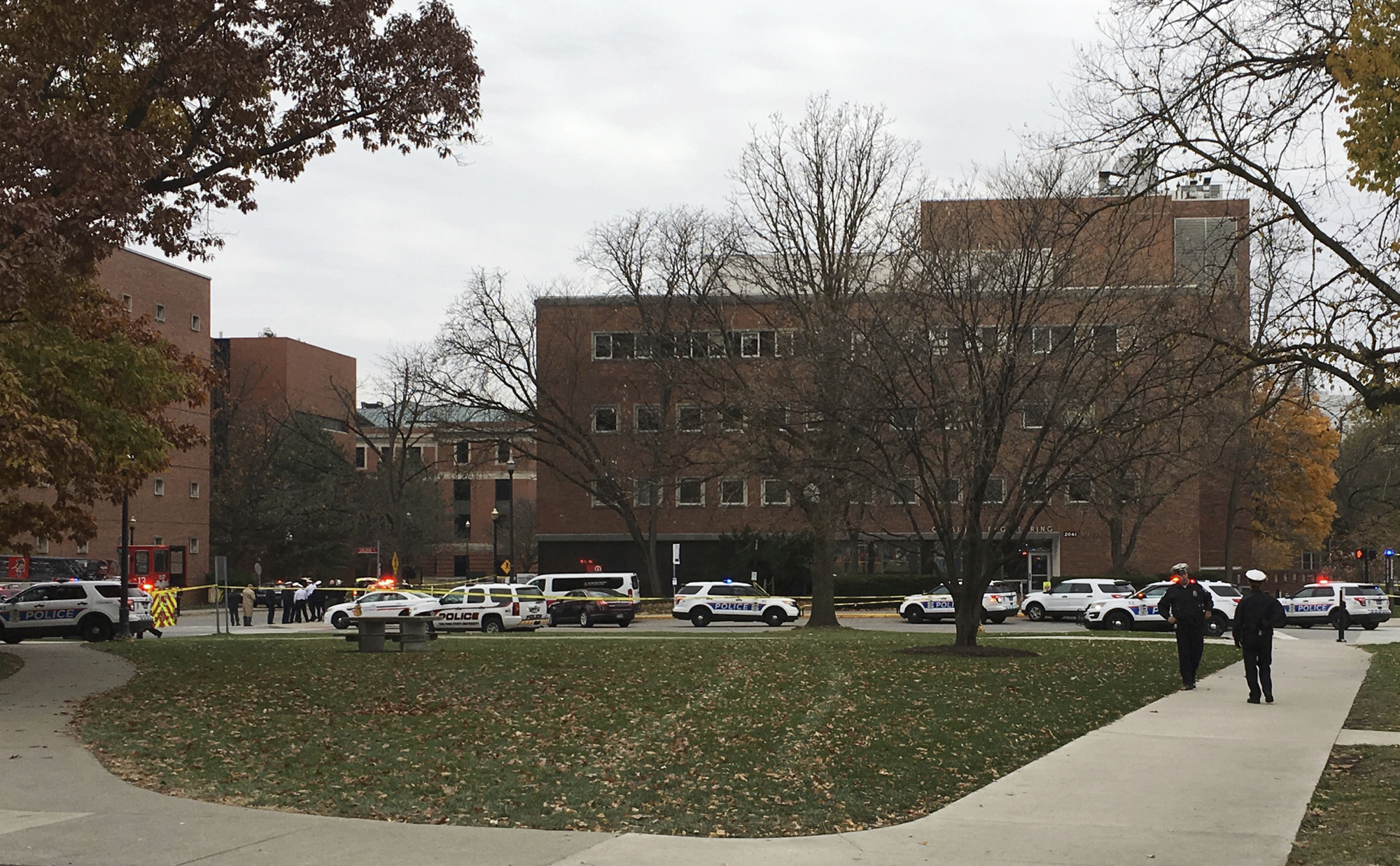 PHOTO: Police respond to reports of an active shooter on campus at Ohio State University on Monday, Nov. 28, 2016, in Columbus, Ohio.