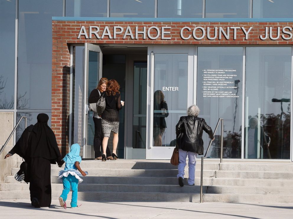 PHOTO: People enter the Arapahoe County Justice Center on the second day of the trial of the Aurora movie theater massacre defendant James Holmes in Centennial, Colo., April 28, 2015.