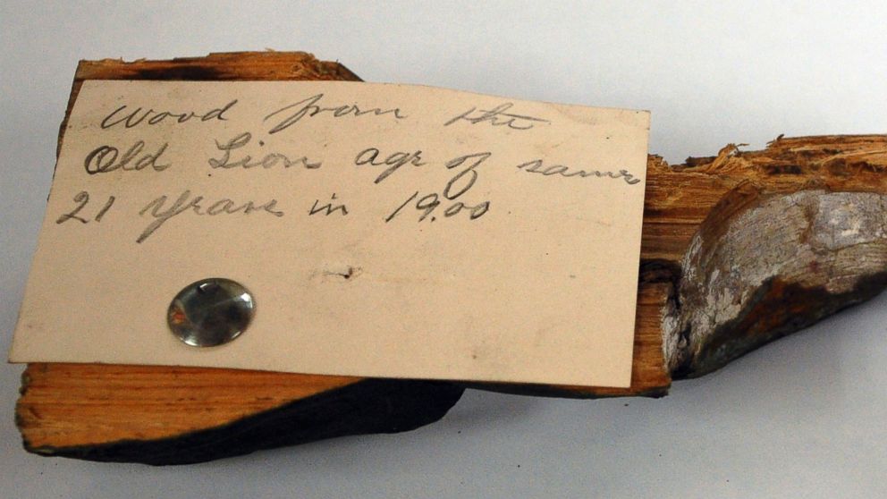 PHOTO: A piece of wood with the hand written description, "?Wood removed from the Old Lion age of same 21 years in 1900" is displayed after it was taken from a 1901 time capsule in Boston.