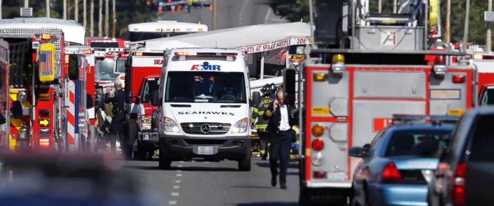 Seattle Duck Boat, Bus Collision Leaves 4 College Students 