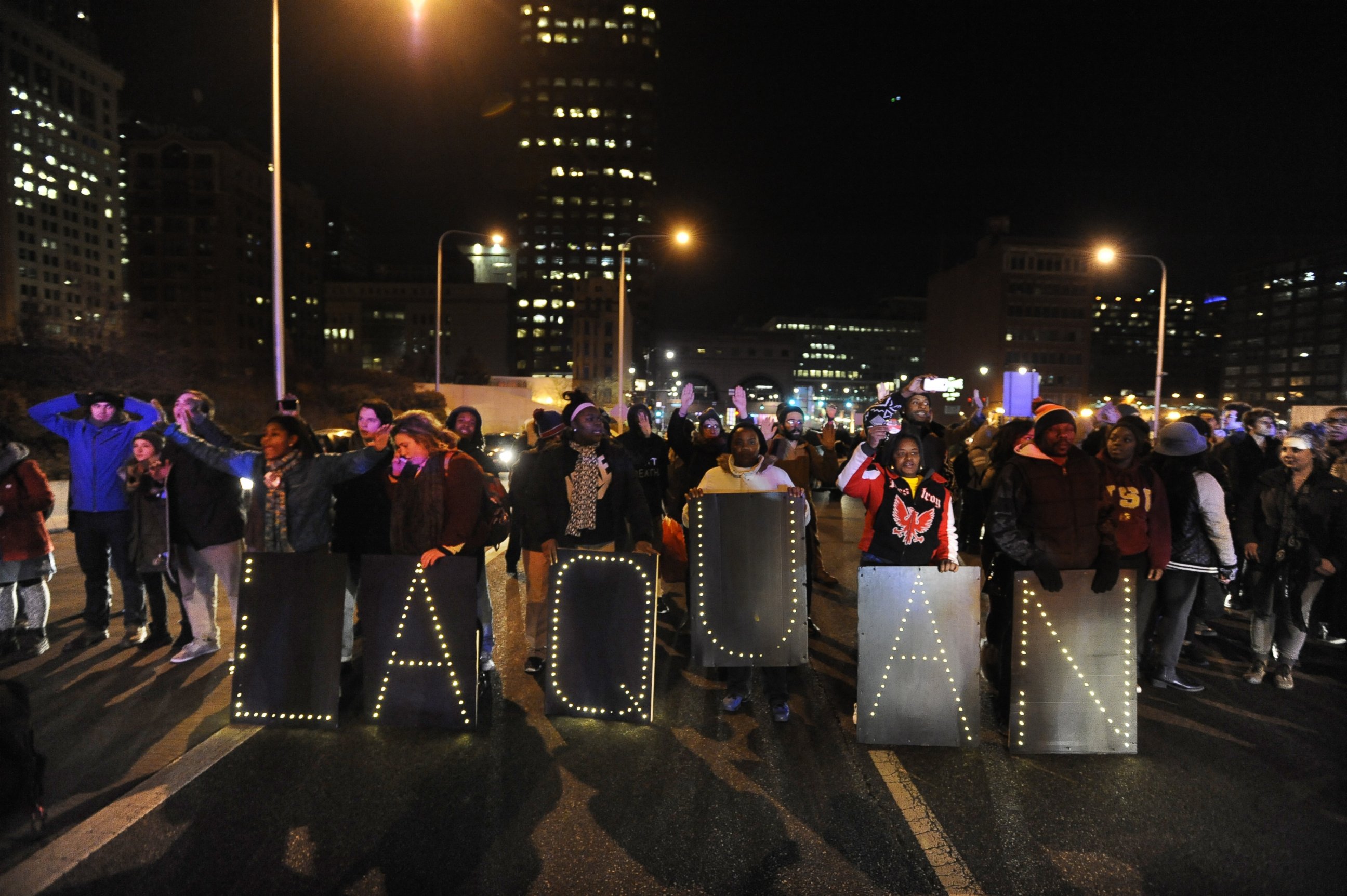 PHOTO: Protesters march during a demonstration for 17-year-old Laquan McDonald in Chicago on Nov. 24, 2015.