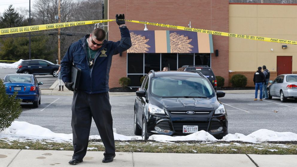 2 Police Officers Killed in Maryland After Restaurant Shootout - ABC News