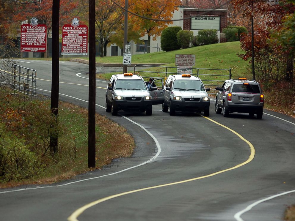 PHOTO: The Pocono Mountain School District Swiftwater Campus was closed on Oct. 21, 2014 during the ongoing search for suspected killer Eric Frein in Swiftwater, Pa.