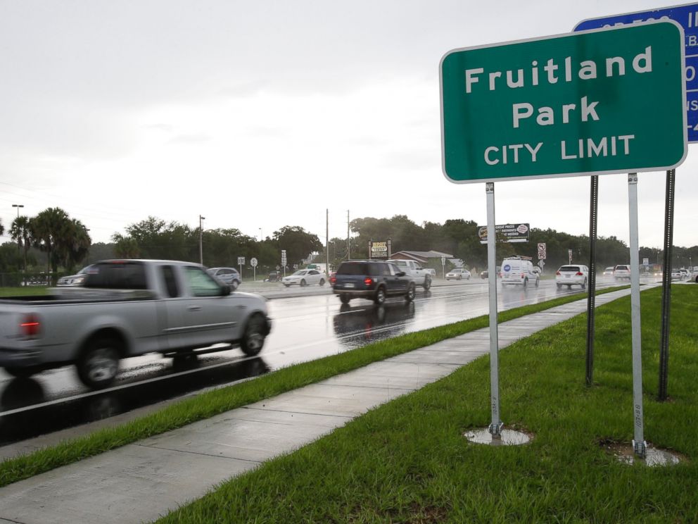 PHOTO: In this July 16, 2014 photo, cars pass by on a six lane highway that runs through Fruitland Park, Fla.