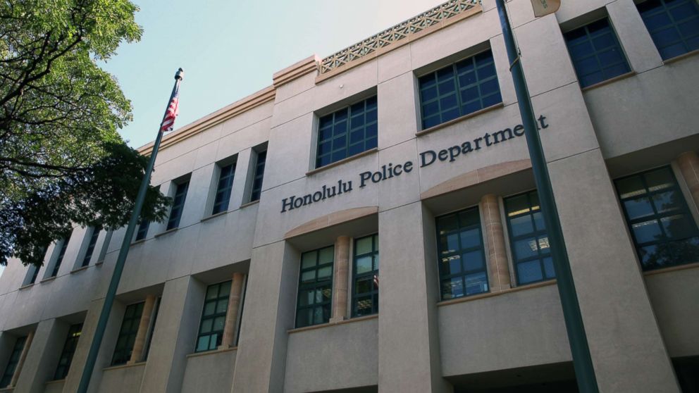 This Wednesday, March 16, 2016 photo shows the entrance of the Honolulu Police Department in Honolulu, Hawaii.