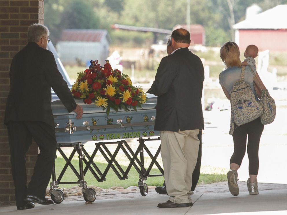 Mourners Don Superhero Costumes to Funeral for 6-Year-Old Shot at SC ...