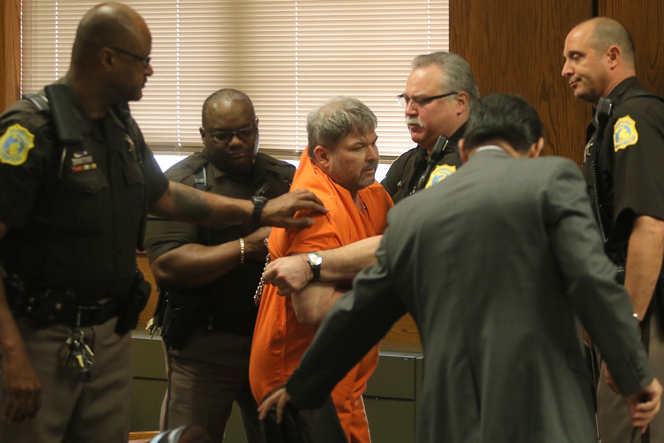 PHOTO: Kalamazoo County Deputies remove Jason Dalton after an outburst during his preliminary examination in district court on Friday, May 20, 2016 in Kalamazoo, Mich.