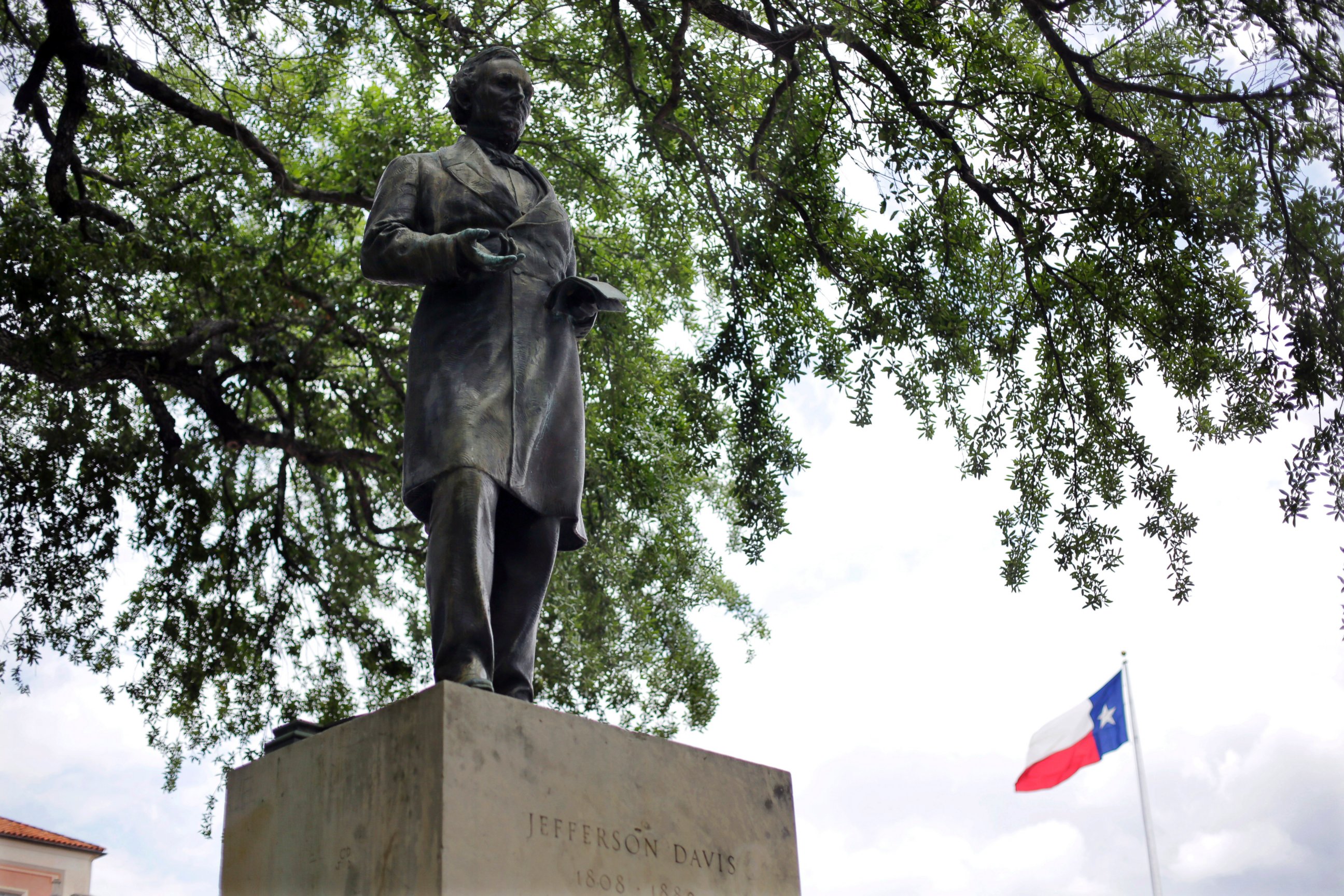 PHOTO: In this May 5, 2015 file photo, a statue of Jefferson Davis is seen on the University of Texas campus in Austin, Texas.