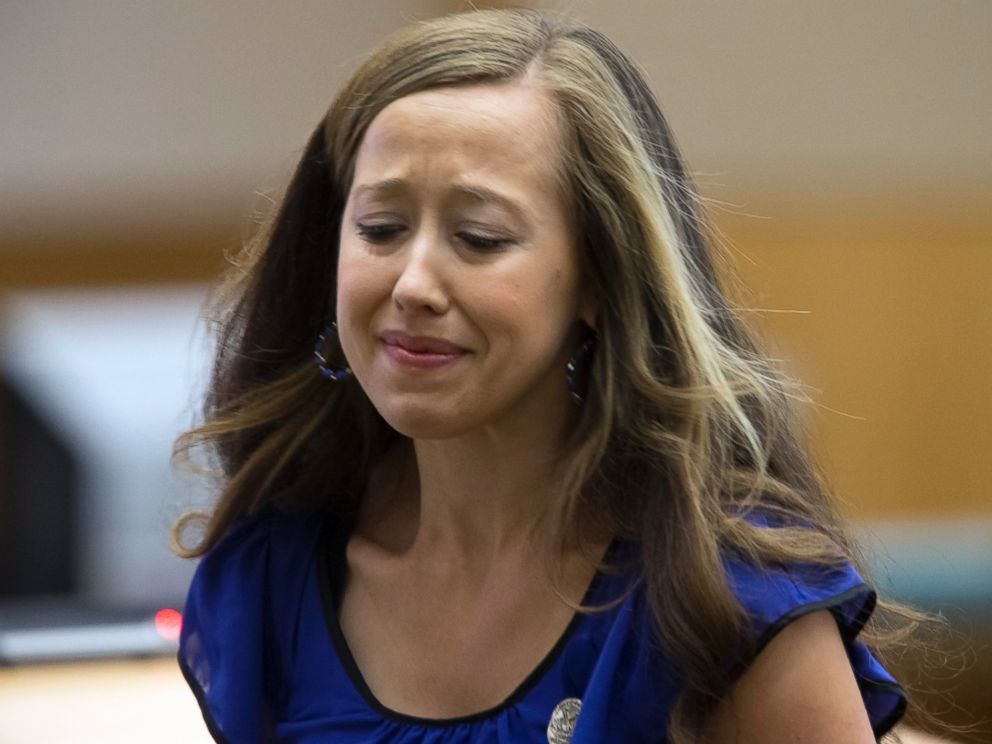 PHOTO: Hillary Wilcox, a sister of Travis Alexander, makes a statement during the sentencing of Jodi Arias in Maricopa County Superior Court, April 13, 2015, in Phoenix.