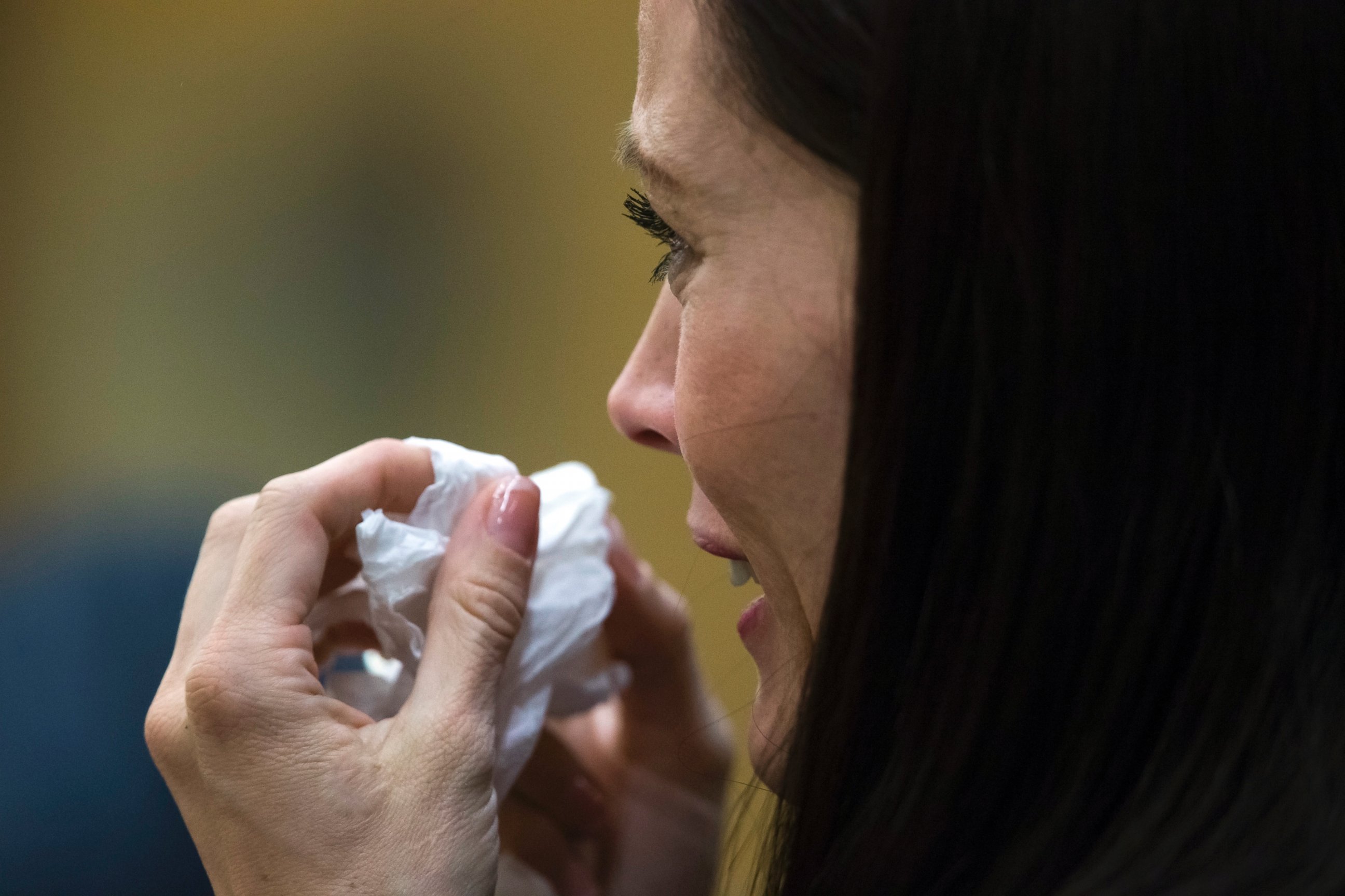 PHOTO: Tanisha Sorenson, a sister of Travis Alexander, reacts during the sentencing of Jodi Arias in Maricopa County Superior Court, April 13, 2015, in Phoenix.