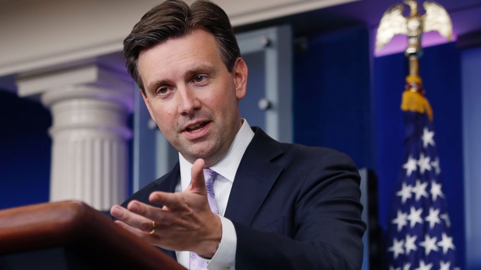 Obama surprises, thanks WH press secretary Josh Earnest during