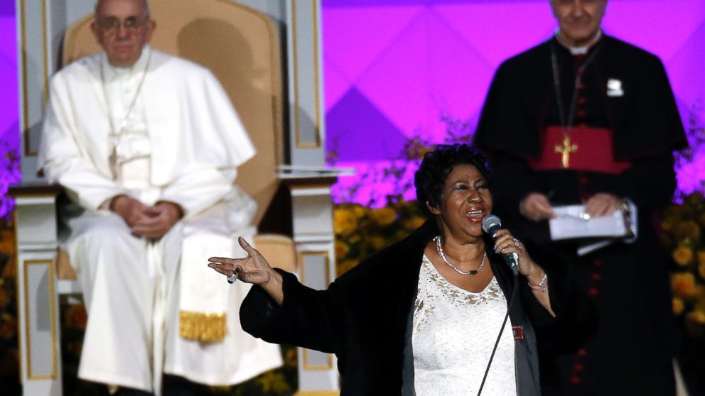 PHOTO: Aretha Franklin performs as Pope Francis is seated nearby during the Festival of Families, Sept. 26, 2015, in Philadelphia. 