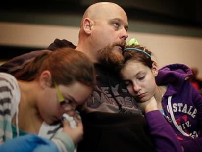 Students Reunite With Family After School Shooting