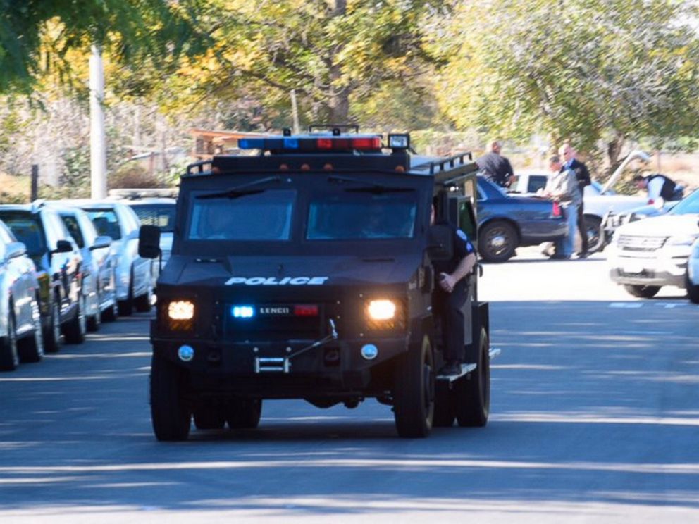 PHOTO: A swat team arrives at the scene of a shooting in San Bernardino, Calif.,  Dec. 2, 2015. 