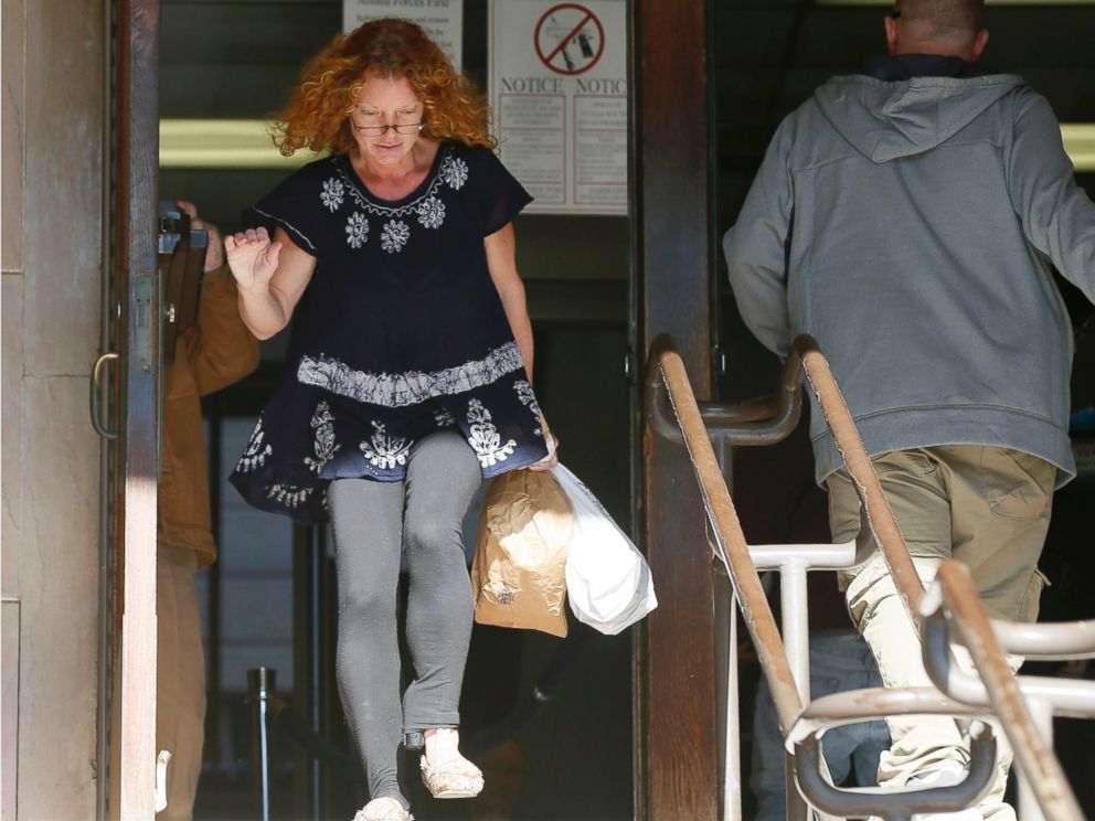 PHOTO: Wearing an electronic ankle monitor on her left ankle, Tonya Couch leaves Tarrant County Community Supervision and Corrections Department, Jan. 12, 2016, in Fort Worth, Texas.