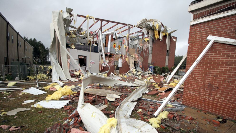 Destructive Tornadoes Tear Through Mississippi Alabama Abc News