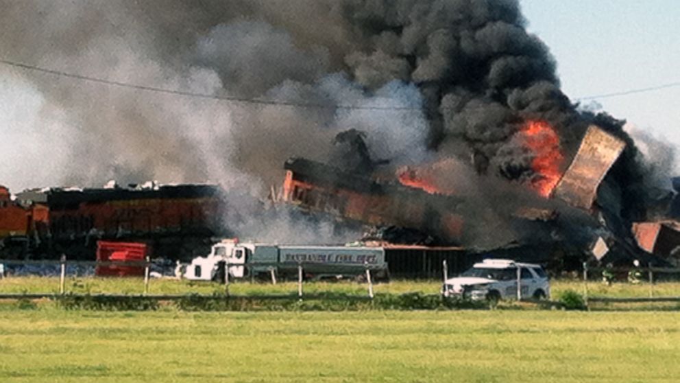 PHOTO: Ttwo freight trains burn after they collided and derailed near Panhandle, Texas, June 28, 2016.
