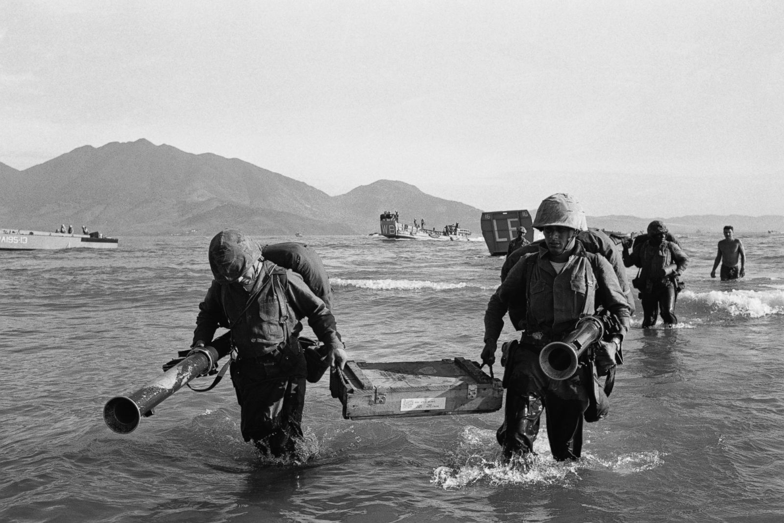 50th Anniversary of Landing in Vietnam Photos - ABC News