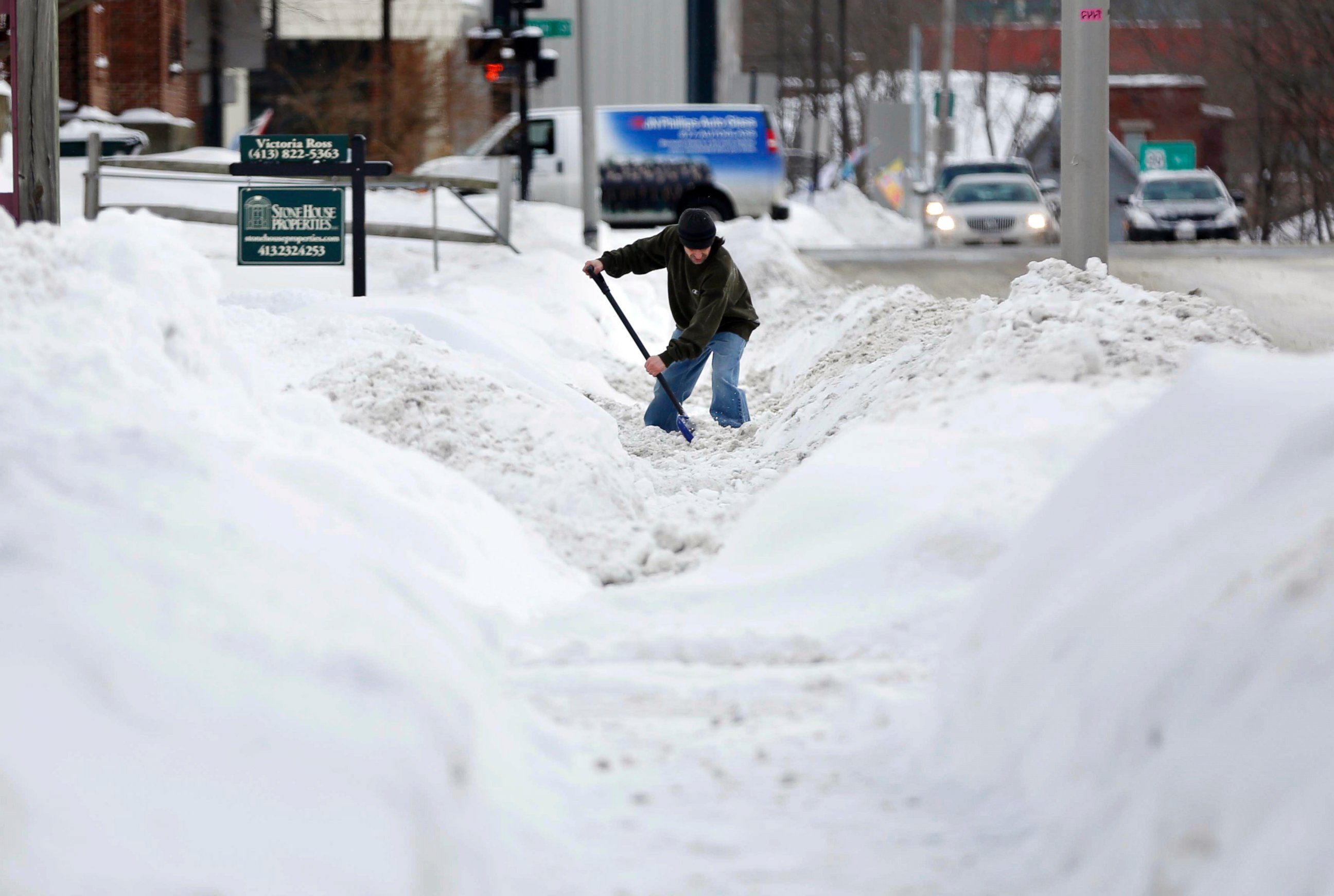 PHOTO: A resident digs out after yet another snowfall, Thursday, Feb. 5, 2015, in Pittsfield, Mass.