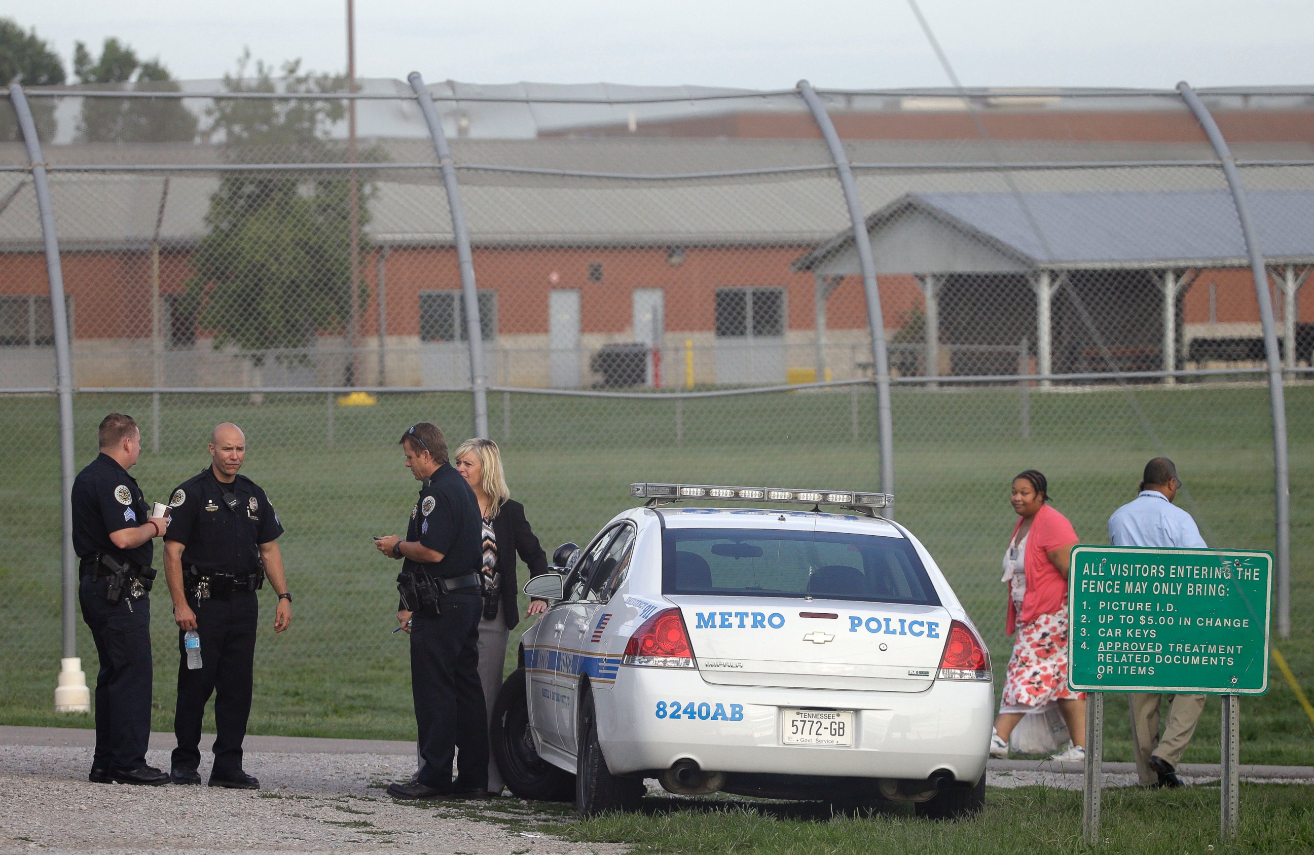 PHOTO: Police work in front of the Woodland Hills Youth Development Center on Sept. 2, 2014, in Nashville, Tenn.